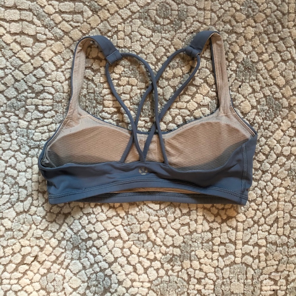 Lululemon free to be sports bra